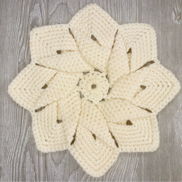 Crochet / knit yarn craft hot pads / trivets bundle of 14 handmade crafts diy - Picture 7 of 16